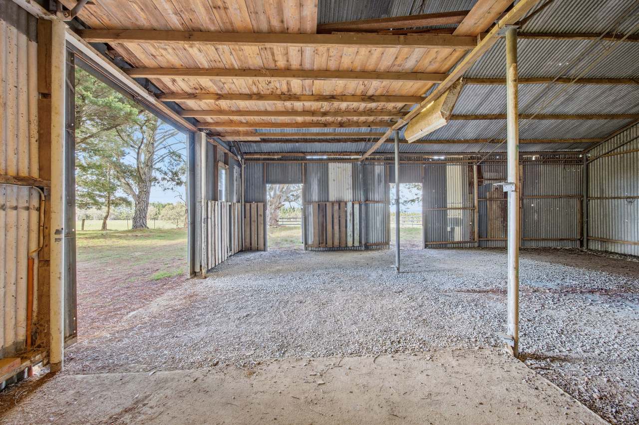 8815 Kings Highway, Bungendore For Sale by Farmbuy.com - image 31