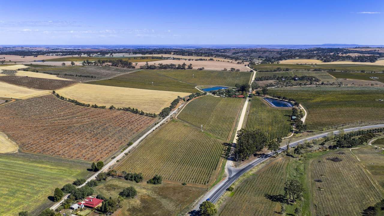 67 Greenwood Park Road, Auburn For Sale by Farmbuy.com - image 11