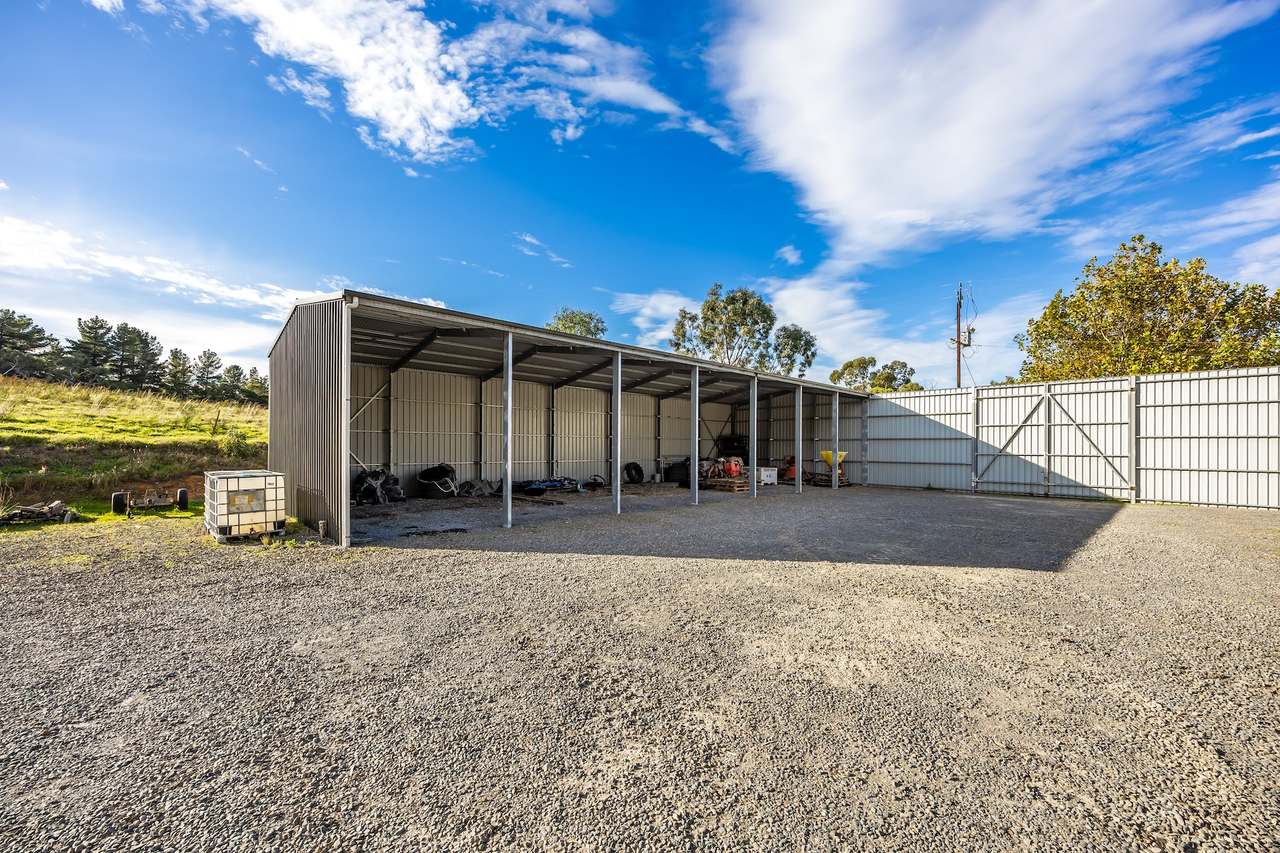 Brooks Road, Clarendon For Sale by Farmbuy.com - image 2