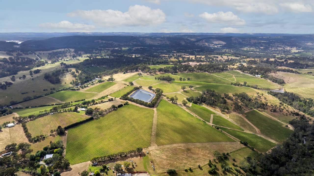 Brooks Road, Clarendon For Sale by Farmbuy.com - image 1