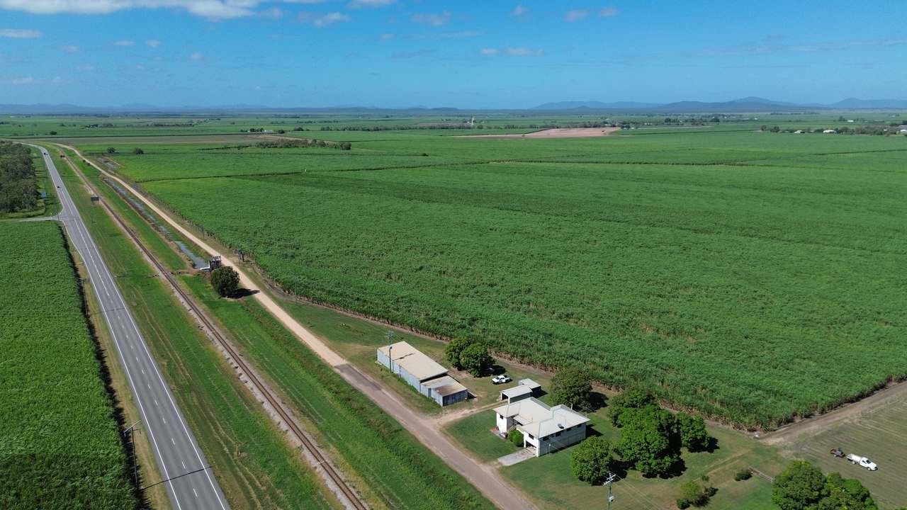 110 Georgees Road, Home Hill For Sale by Farmbuy.com - image 5