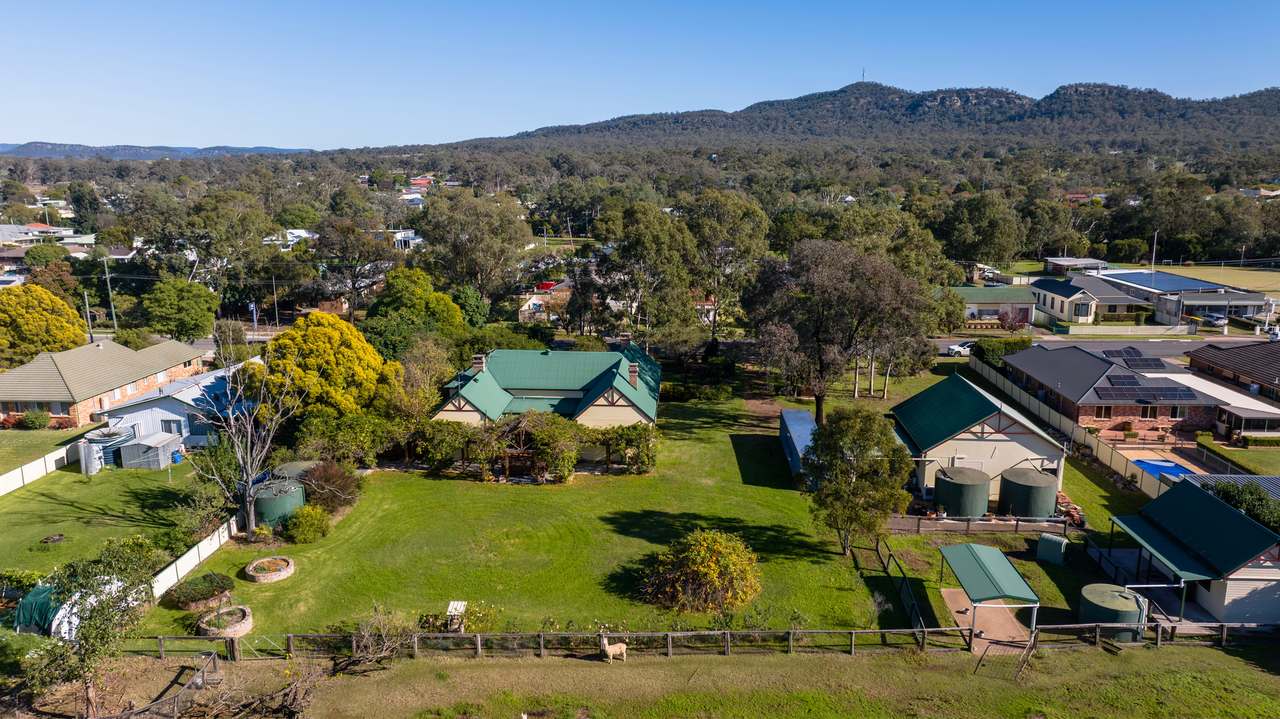 21-23 Palace Street, Denman For Sale by Farmbuy.com - image 2