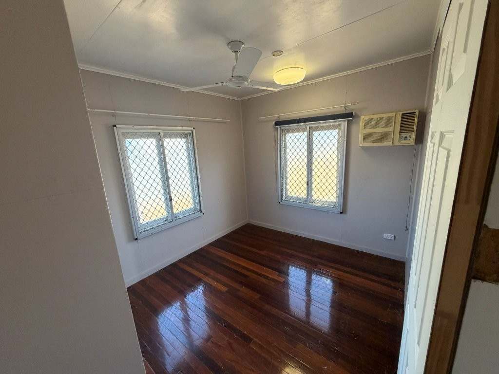 13 Dundee Street, Queenton For Sale by Farmbuy.com - image 11