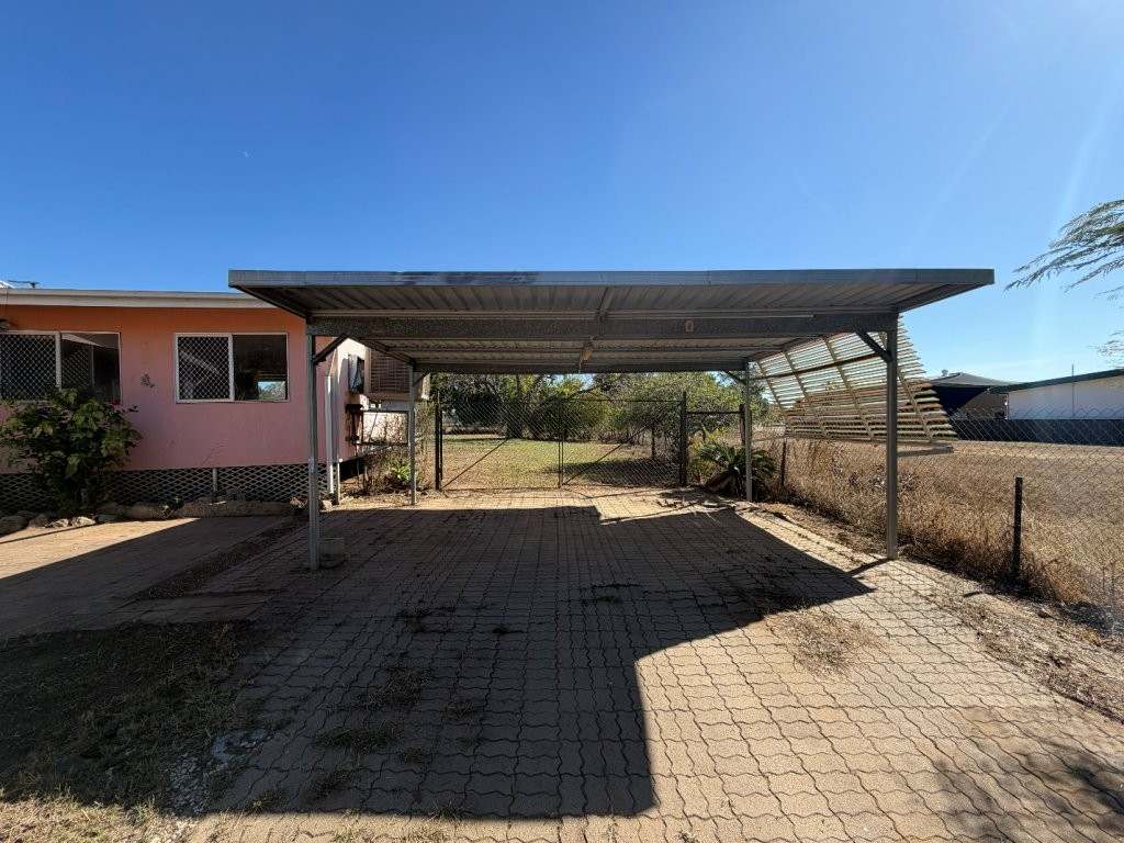 13 Dundee Street, Queenton For Sale by Farmbuy.com - image 5