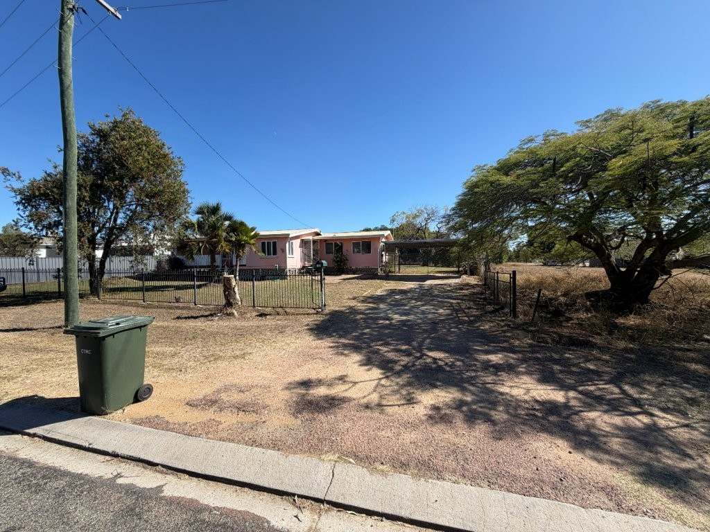 13 Dundee Street, Queenton For Sale by Farmbuy.com - image 8