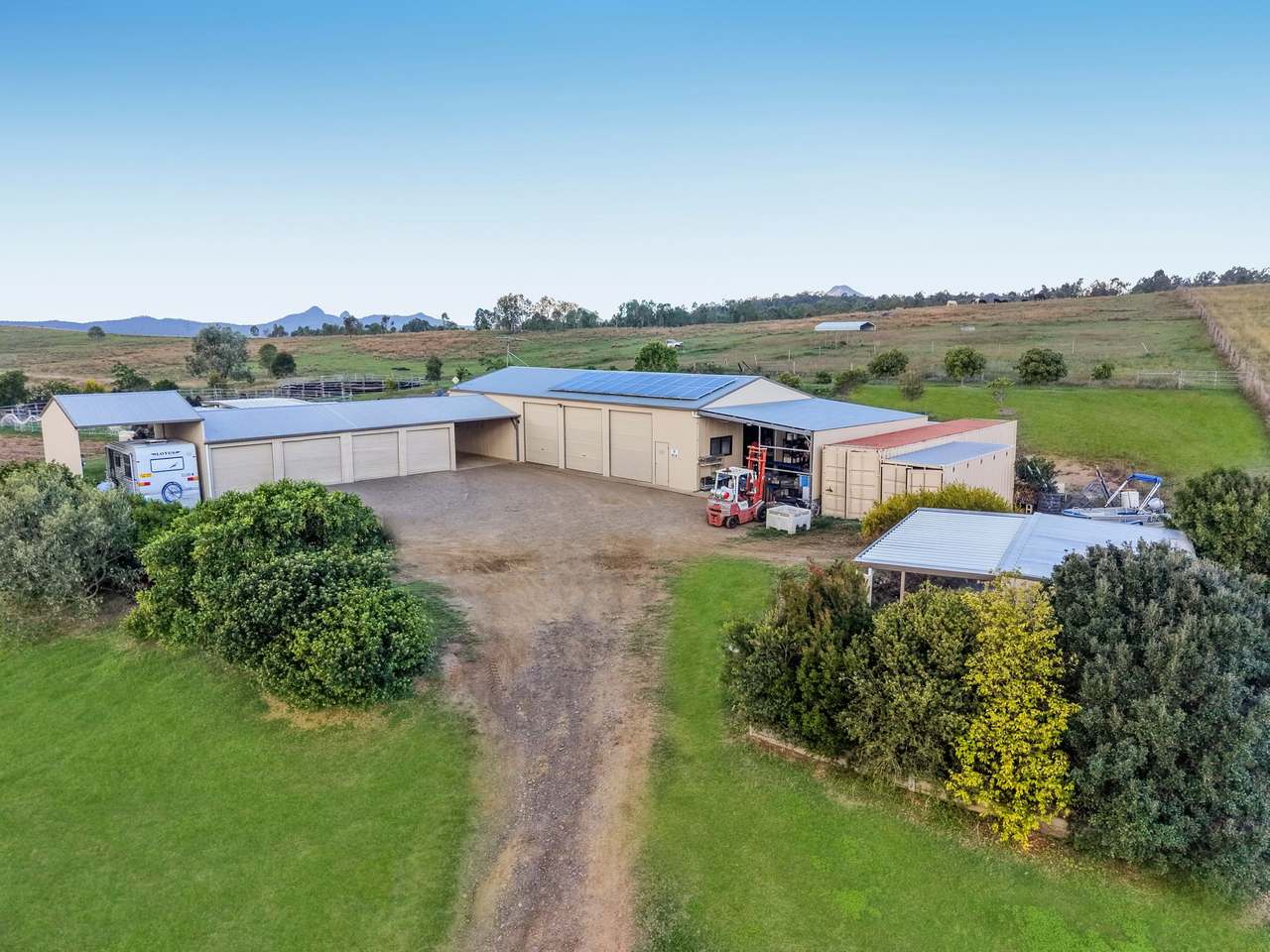 5 Old Warwick Road, Peak Crossing For Sale by Farmbuy.com - image 6
