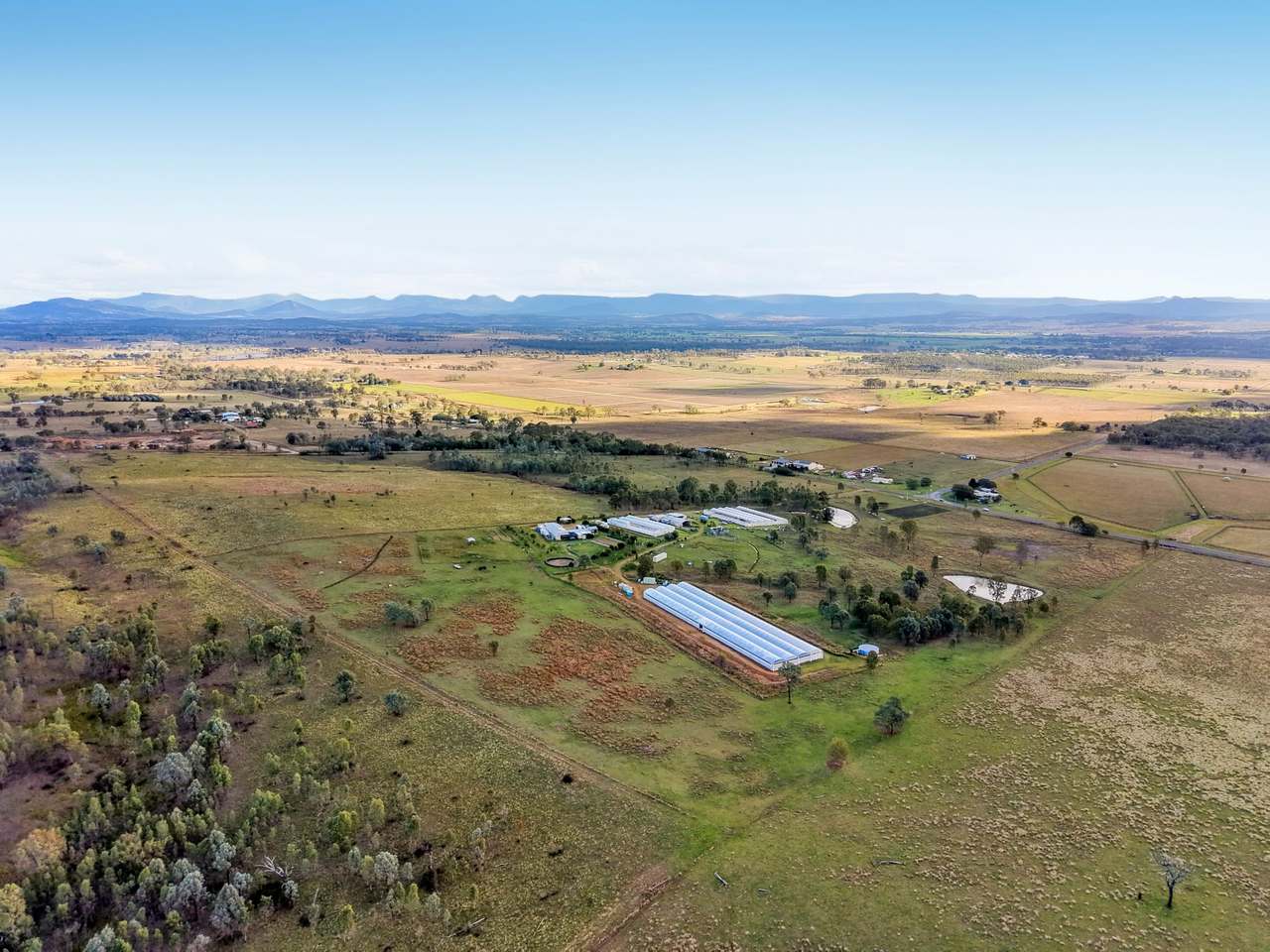 5 Old Warwick Road, Peak Crossing For Sale by Farmbuy.com - image 1