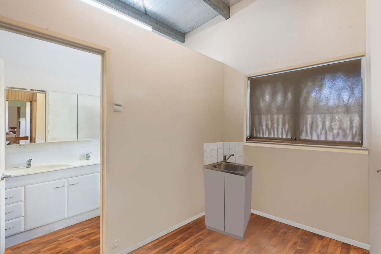 5 Old Warwick Road, Peak Crossing For Sale by Farmbuy.com - image 25