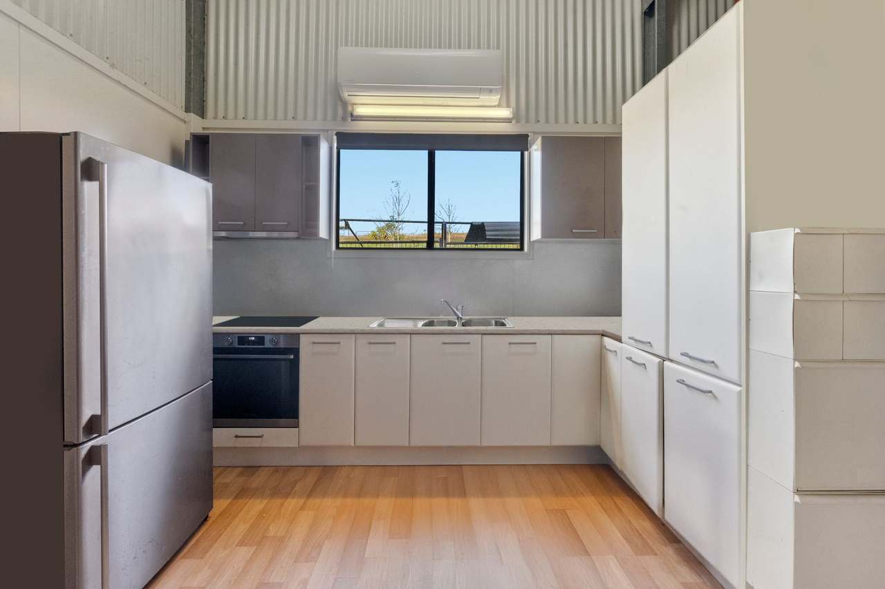 5 Old Warwick Road, Peak Crossing For Sale by Farmbuy.com - image 23