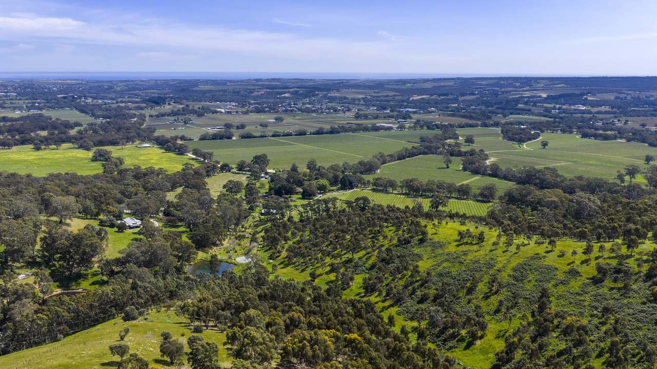 28 Elliott Road, The Range For Sale by Farmbuy.com - image 11