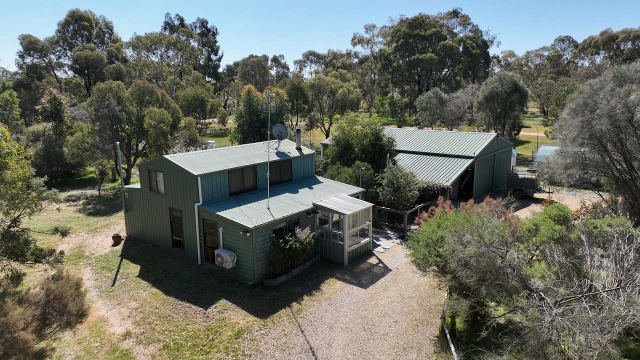 33 Bellellen Saleyards Road, Bellellen For Sale by Farmbuy.com - image 2