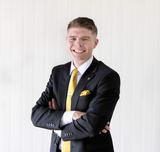 Marcus Groth - Raine and Horne Rural Bundaberg