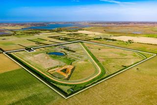 World-Class Private Racehorse Training Centre For Sale VIC