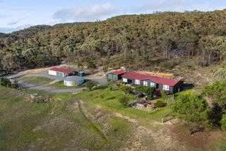 Luxury Acreage Property For Sale With Adventure At Your Door