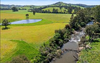 Property For Sale Offers Country Lifestyle Near Melbourne