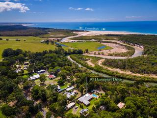 Farm For Sale - QLD - Coonarr - 4670 - 4-BR Entertainer's Delight - Granny Flat - Inground Pool 