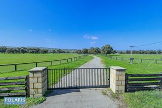 Farm For Sale - WA - Bullsbrook - 6084 - YOUR DREAM COUNTRY LIFESTYLE AWAITS