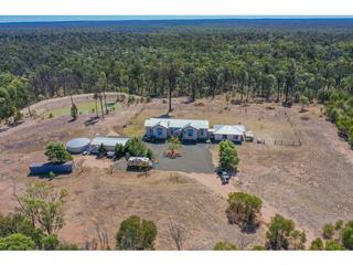 Farm For Sale - QLD - Miles - 4415 - A country retreat - ticks all the boxes