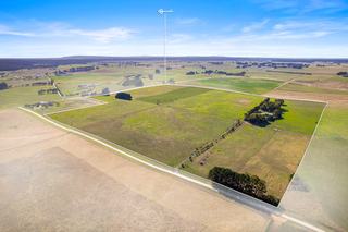 Farm For Sale - SA - Suttontown  - 5291 - Space, Style and Sustainability 