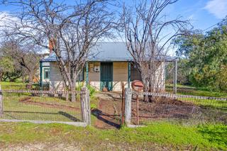 Farm For Sale - VIC - Maldon - 3463 - Miner's Cottage in Historic Maldon