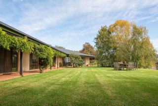 Premier Country House For Sale Cootamundra NSW