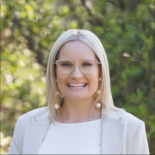 Jade Jaenke - Ray White Rural Esk