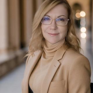 Collette Rowston - Raine & Horne Atherton