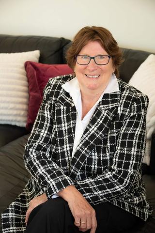 Suzie Brannelly - Professionals Yarra Valley