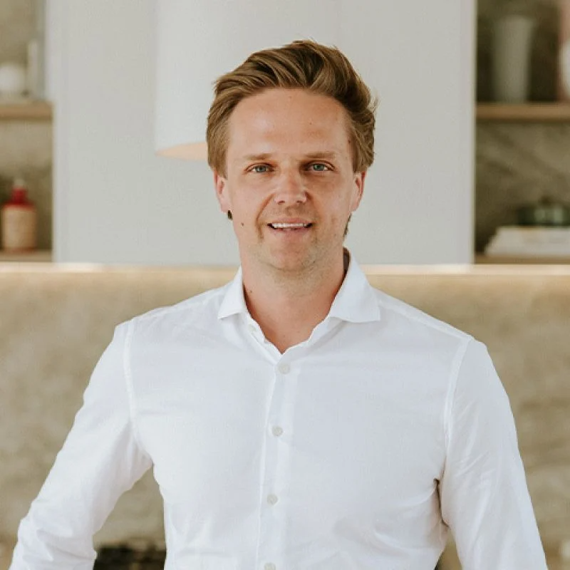 Simon Pikkat - Carlton Real Estate