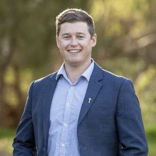 Angus Barnden - Wardle Co Real Estate