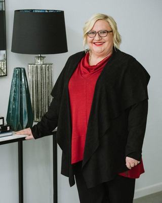 Linda Upton - Richardson & Wrench Caboolture
