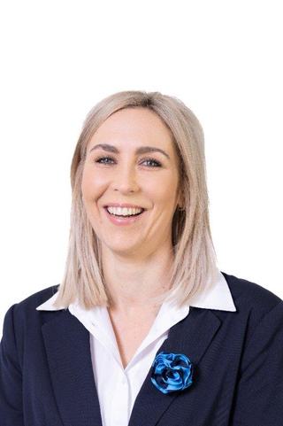Nicole Uebergang - Harcourts Horsham