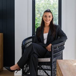 Siena Jackson - Raine & Horne Mollymook, Milton & Ulladulla