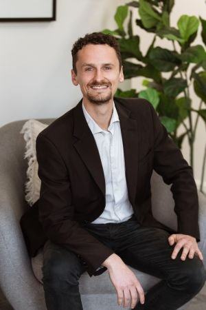 Jordan Robards - LJ Hooker Old Bar Beach 