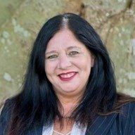 Lisa Brett - Bay Islands Property 