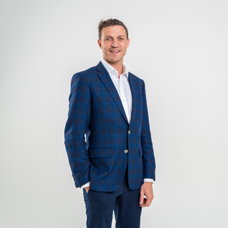 Arlo Walker - Belle Property Commercial Perth