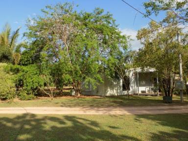 Farm Sold - NT - Berry Springs - 0838 - Room for your family  (Image 2)
