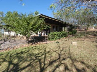 Farm For Sale - NT - Daly River - 0822 - SCARCE AND SOUGHT AFTER – HIGH AND DRY DALY RIVER RETREAT  (Image 2)
