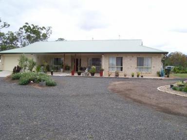 Farm For Sale - QLD - Redridge - 4660 - QUALITY 4 BEDROOM HOME CLOSE TO WOODGATE BEACH  (Image 2)