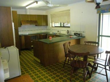 Farm Sold - QLD - Bundaberg South - 4670 - 3 BEDROOM BRICK HOME CLOSE TO ALL AMENITIES, SHOPS & TRANSPORT  (Image 2)