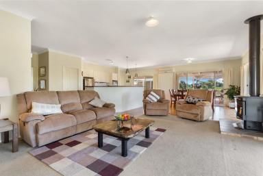 Farm Sold - VIC - Lockwood South - 3551 - SPACIOUS CONTEMPORARY HOME & PICTURESQUE FARMLAND  (Image 2)