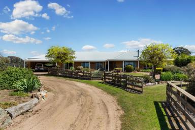 Farm Sold - VIC - Lockwood South - 3551 - SPACIOUS CONTEMPORARY HOME & PICTURESQUE FARMLAND  (Image 2)