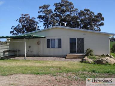 Farm Sold - WA - Wardering - 6311 - Lot 8647 Wardering (In The Shire of Cuballing)  (Image 2)