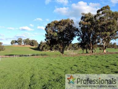 Farm Sold - WA - Wandering - 6308 - Wandering Lifestyle Block!  (Image 2)