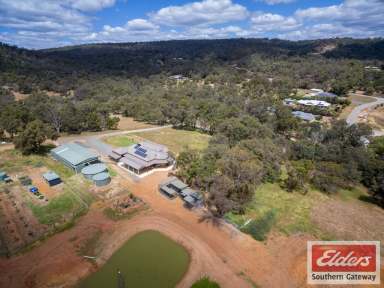 Farm Sold - WA - Byford - 6122 - RELAXED COUNTRY LIVING IN SUBURBIA!  (Image 2)