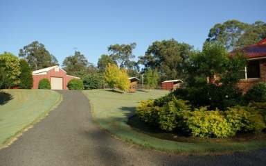 Farm Sold - NSW - Kurrajong - 2758 - BEAUTIFUL COUNTRY HAVEN OFFERING PRIVACY, TRANQUILLITY AND LIFESTYLE  (Image 2)