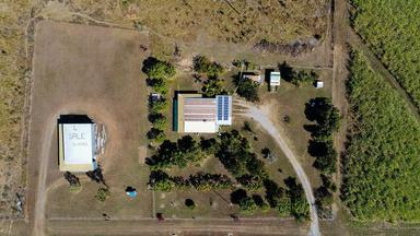 274 Kunapipi Rd, Midge Point QLD 4799