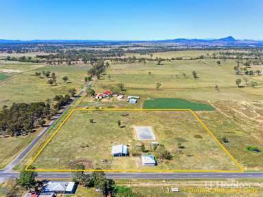 Farm Sold - QLD - Lanefield - 4340 - PRICE REDUCED AS OWNERS MOVING!!! BE QUICK!! - RENOVATED COTTAGE ON 8 ACRES, BRING THE HORSES!  (Image 2)