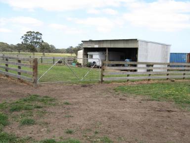 Farm Sold - VIC - Stratford - 3862 - ESCAPE TO THE COUNTRY  (Image 2)
