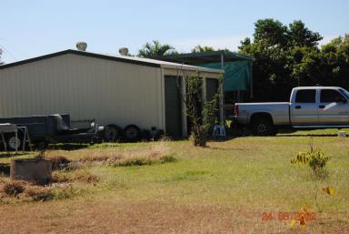 Farm Sold - QLD - Clare - 4807 - Looking for the Rural life, but close to town? 3 Brms Garage and paddock.  (Image 2)